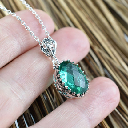 925 Silver Filigree Heart Detailed Emerald Gemstone Woman Pendant Necklace